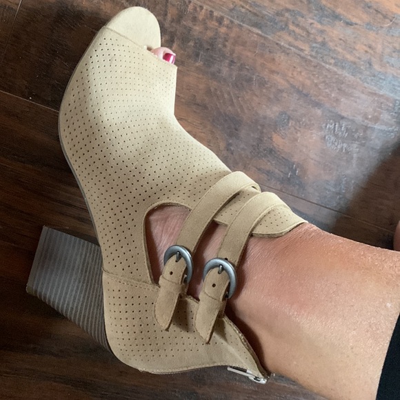 Women’s boot. - Picture 8 of 8